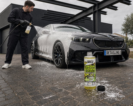 Detailing1 hero: Snow Foam — prelavaggio con schiuma prima del lavaggio a mano (desktop)