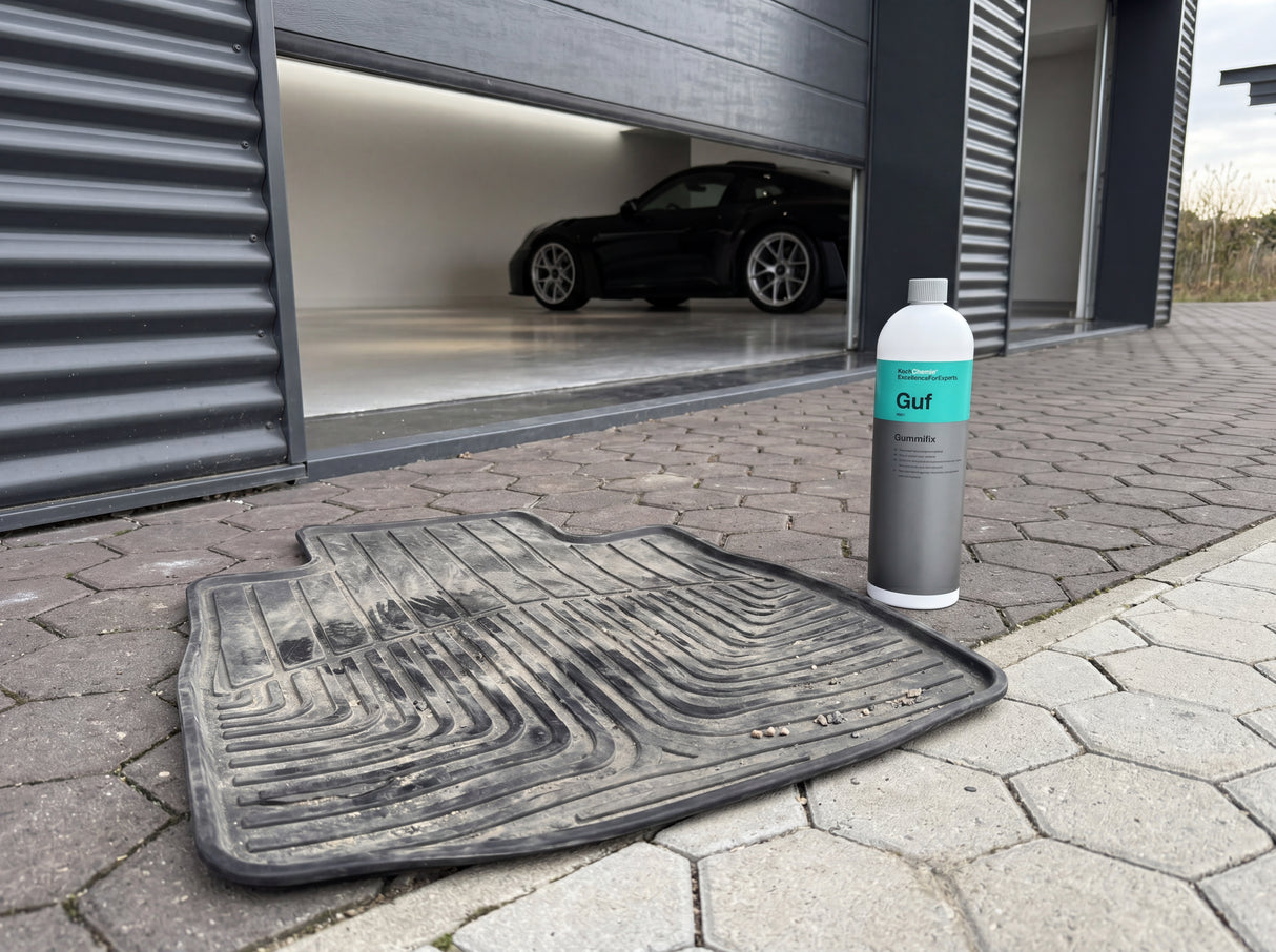 Koch-Chemie Gummifix Guf in der Warehouse-Einfahrt mit dreckiger Gummimatte